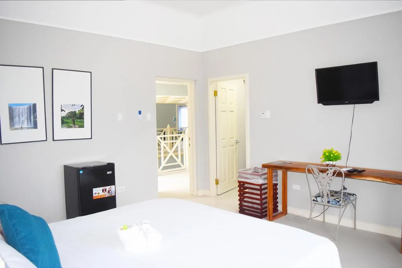 876 Beach Club Hotel The Rock 0*, Florence Hall Jamaica